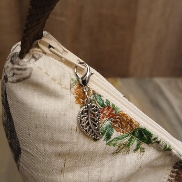 New Western Deer Top handle Shoulder Bag Purse Brown Ivory Crescent Baguette - Picture 5 of 7